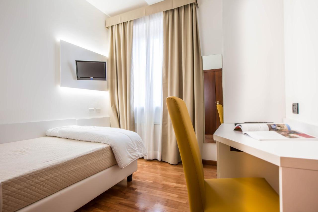 Hotel Palazzo Bello - Nuova Gestione 雷卡纳蒂 外观 照片