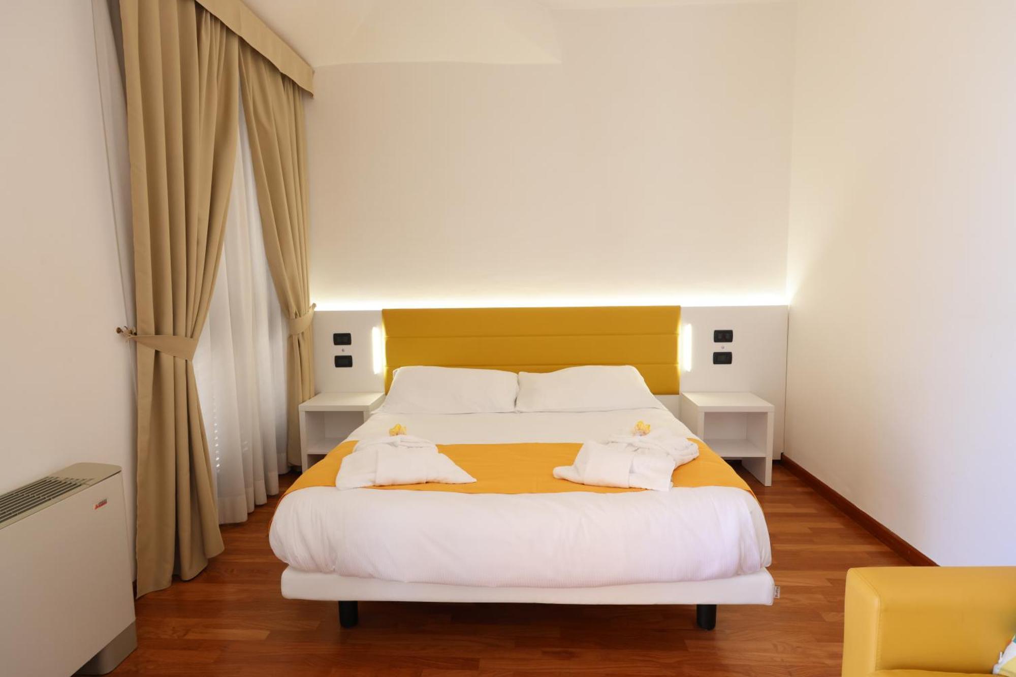 Hotel Palazzo Bello - Nuova Gestione 雷卡纳蒂 外观 照片