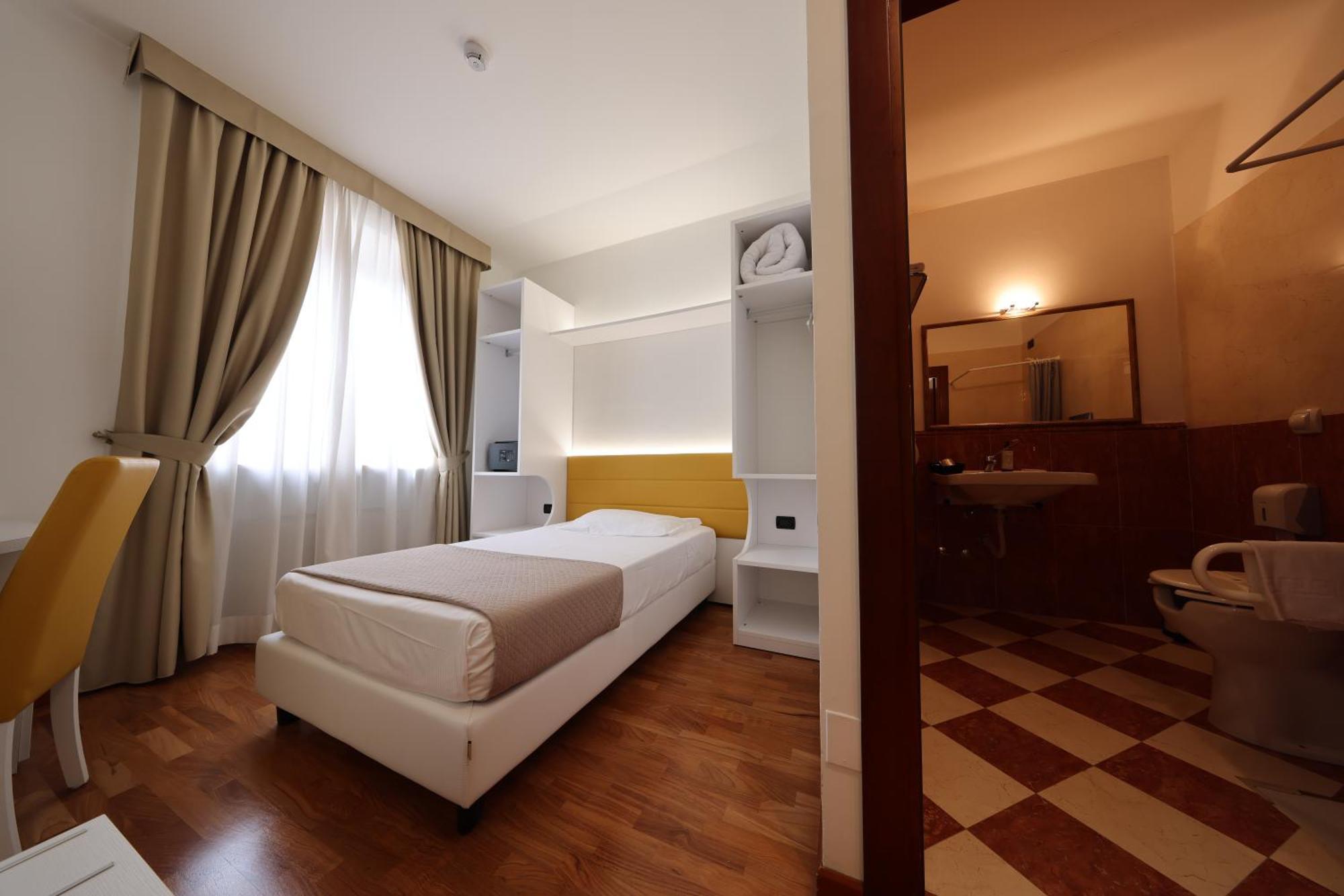 Hotel Palazzo Bello - Nuova Gestione 雷卡纳蒂 外观 照片