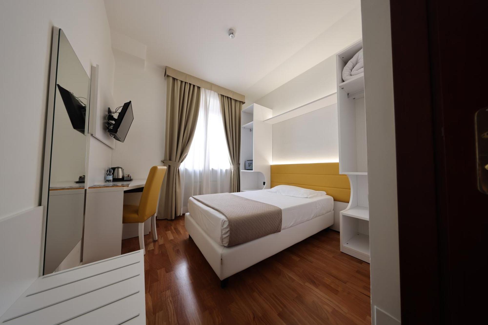 Hotel Palazzo Bello - Nuova Gestione 雷卡纳蒂 外观 照片