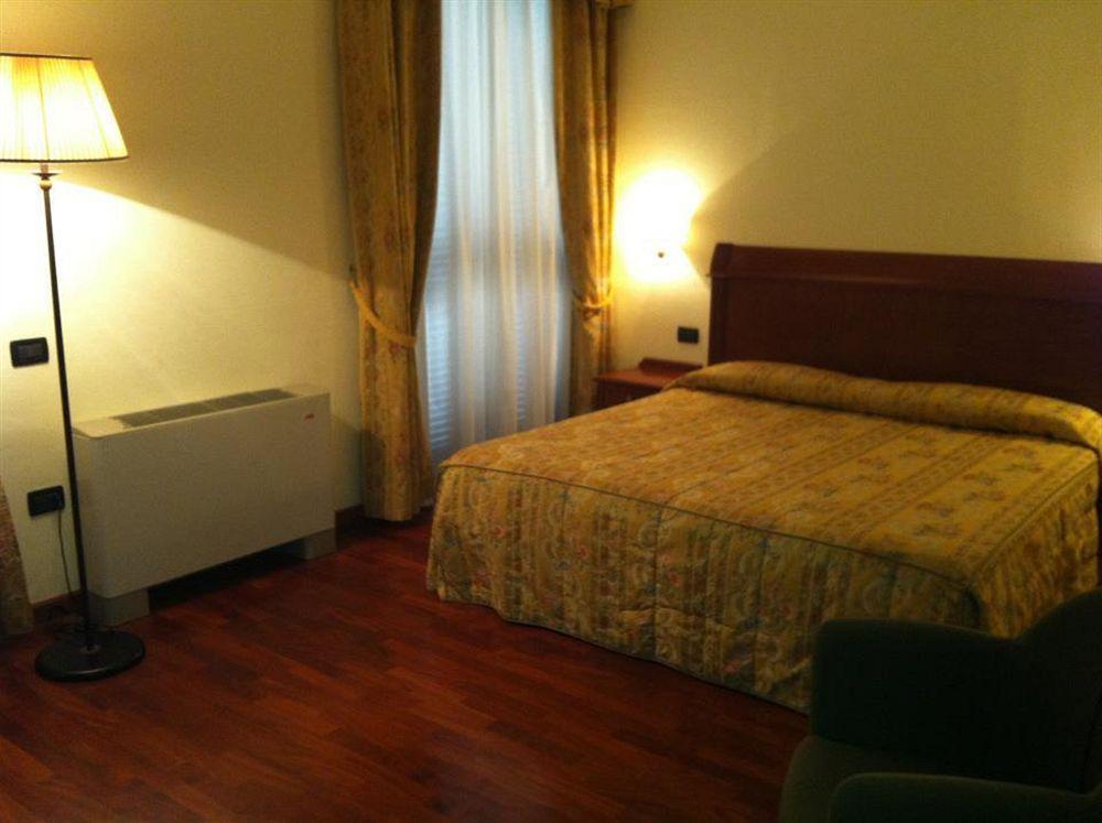Hotel Palazzo Bello - Nuova Gestione 雷卡纳蒂 外观 照片